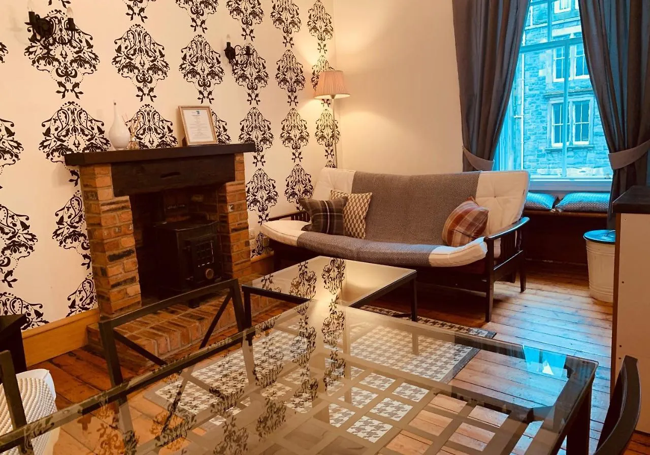 The Royal Mile Residence By Reserve Apartments Edinburgh