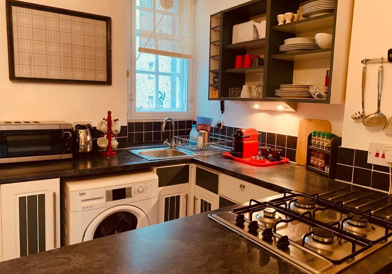 The Royal Mile Residence By Reserve Apartments Edimburgo 0*,